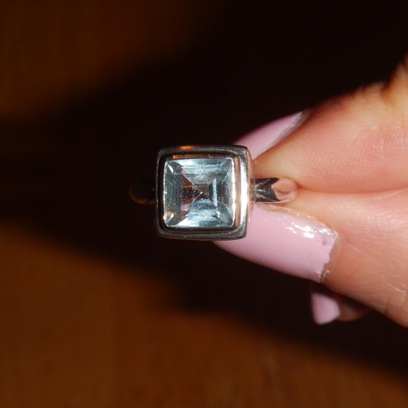 Lori Bonn Blue Topaz Silver Ring - Picture 5 of 9